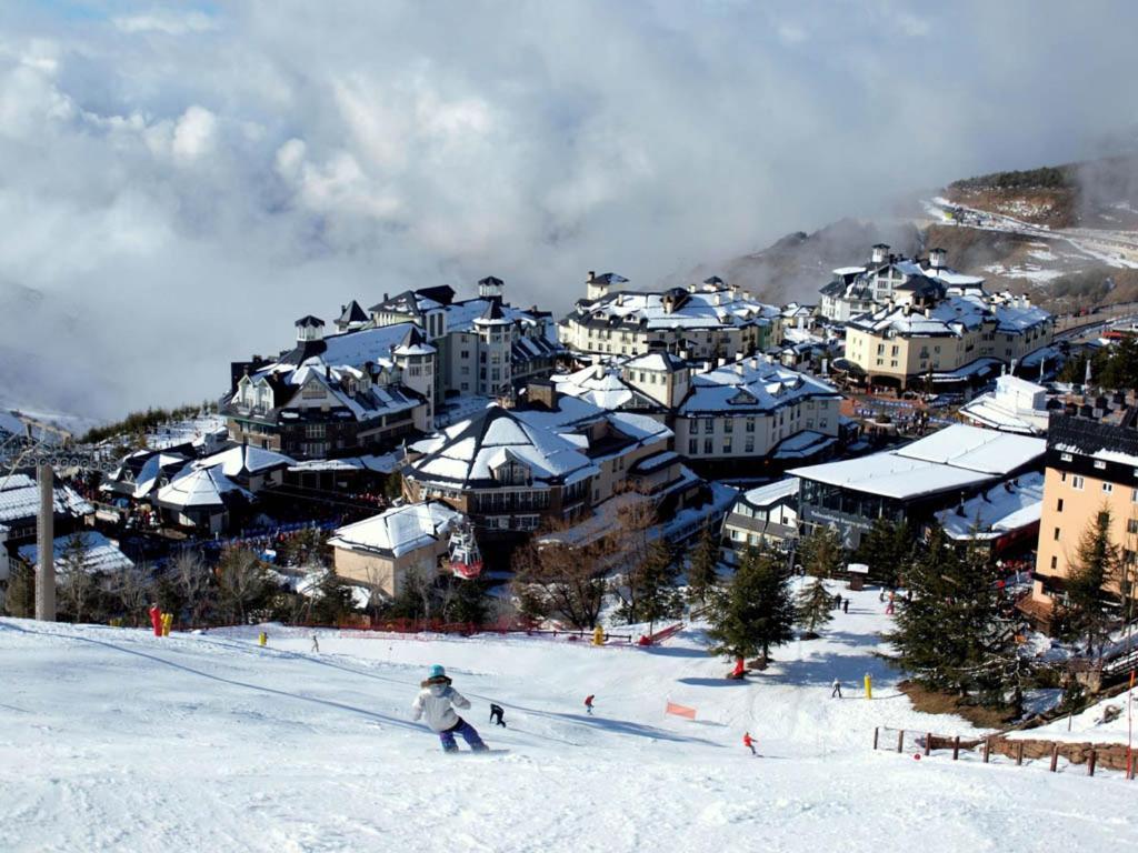 Apartamentos A Vivir Sierra Nevada 3000 Eksteriør bilde